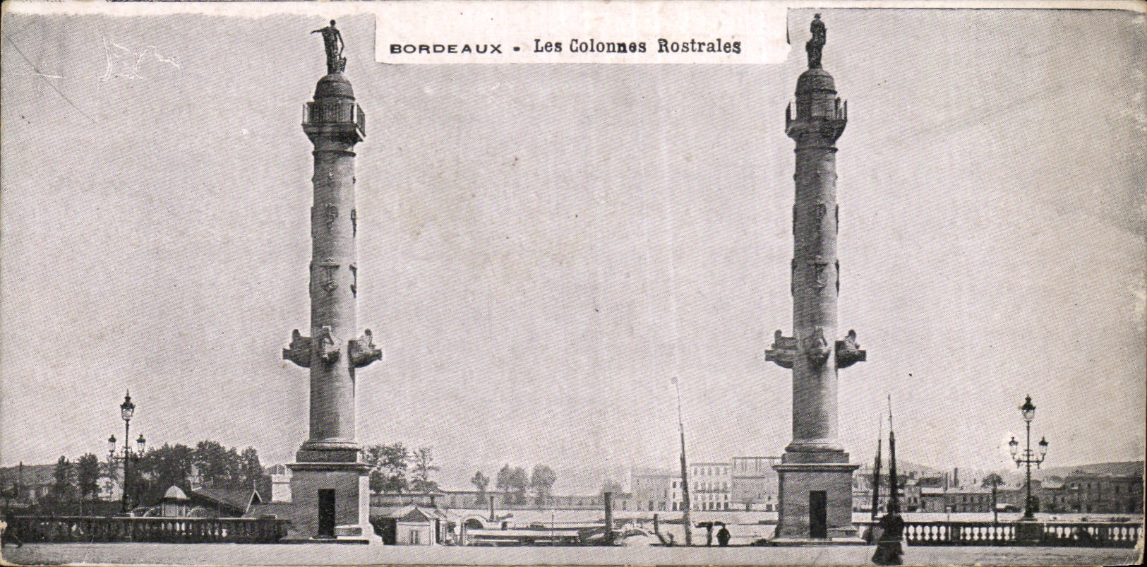 Bordeaux CPA Les colonnes rostrales