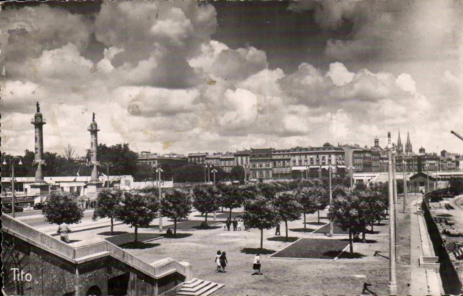 Bordeaux CPM Les terrasses des Quinconces