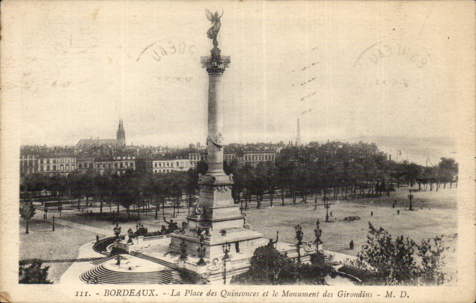 Bordeaux CPA la place des Quinconces et le monument des Girondins
