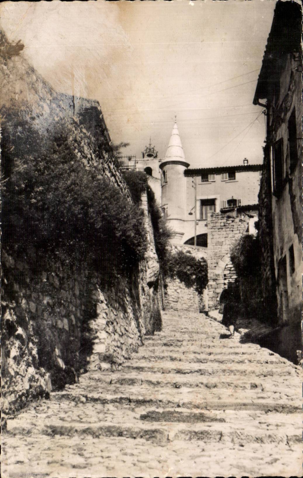 Hyères — Vieilles Rues et Tour Saint-Paul — Éditions Prudent