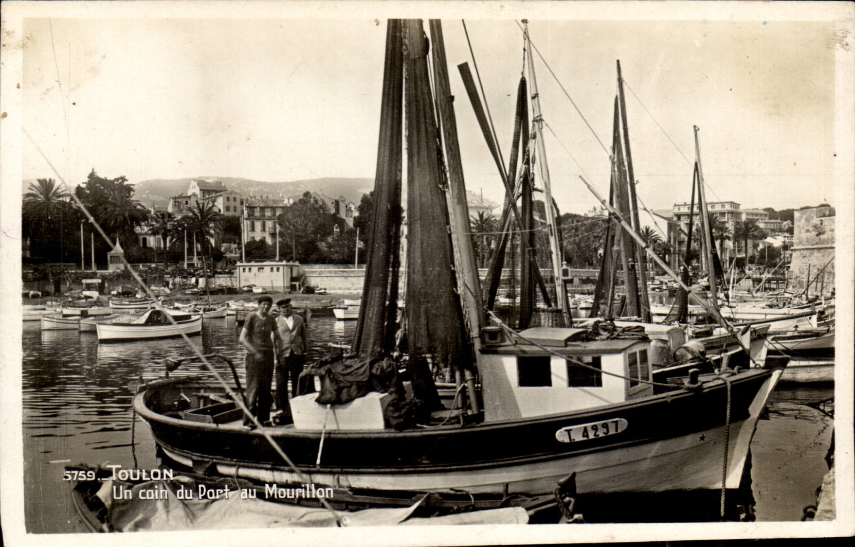Toulon CPA Un coin du port au Mourillon