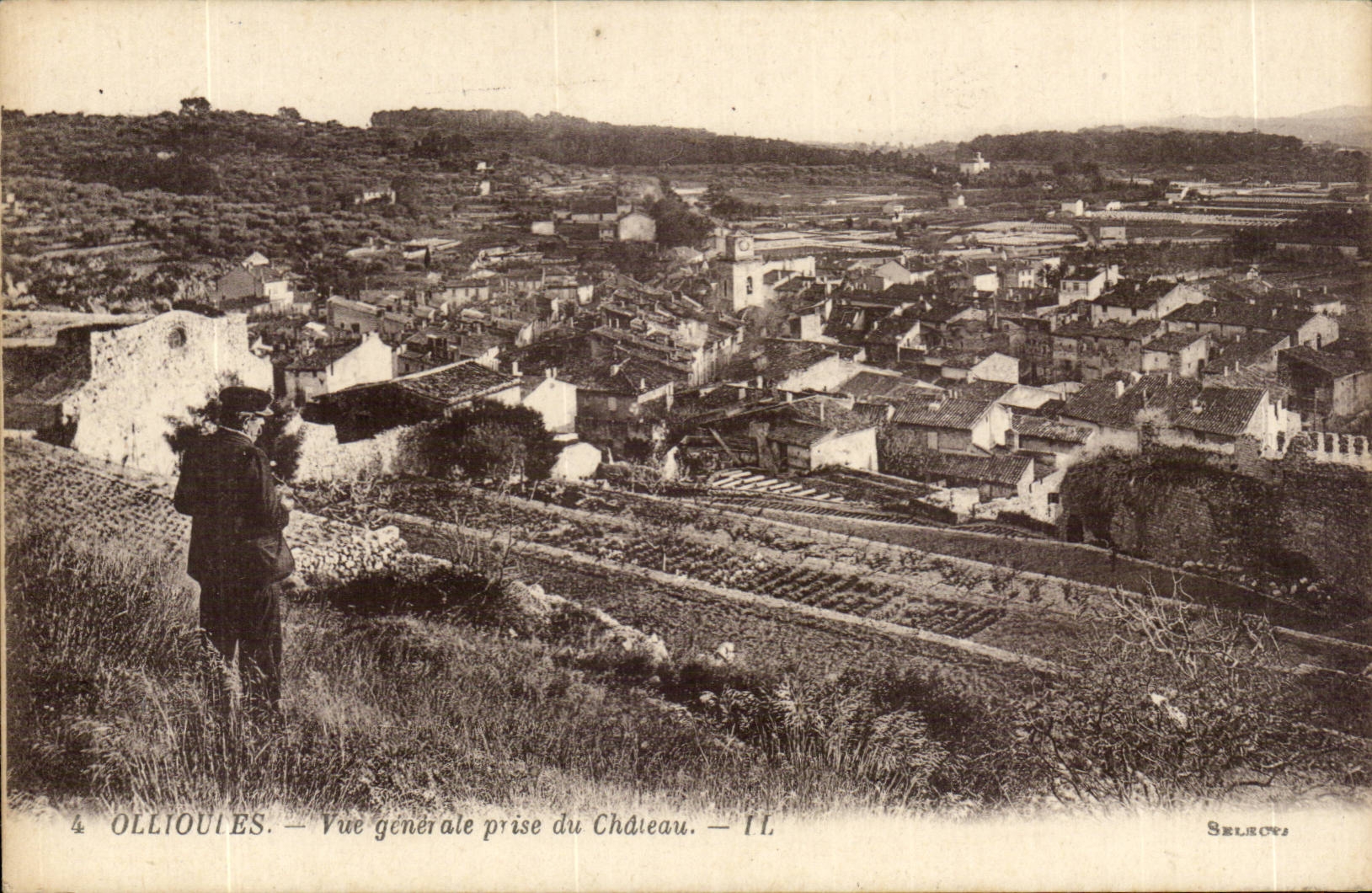Ollioules CPA Vue generale vers le chateau