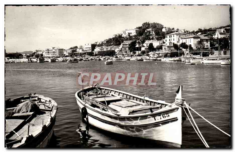 Le Lavandou CPA Vue prise des quais du port