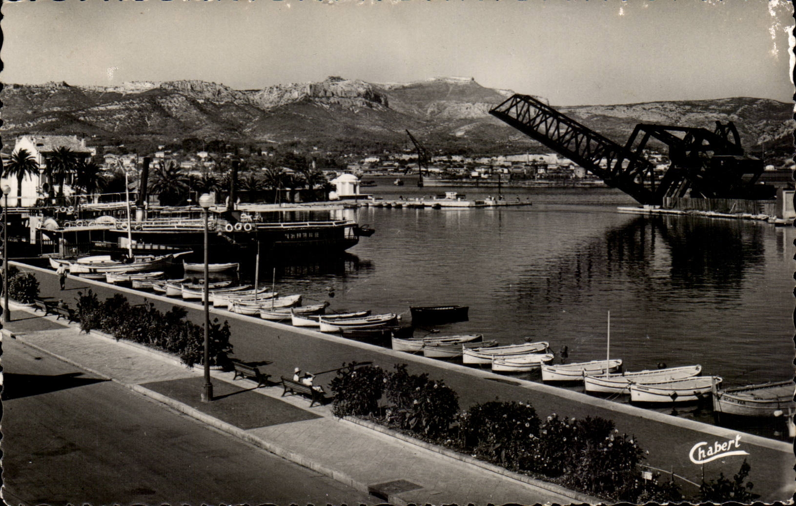La Seyne sur Mer CPM Vue sur le port