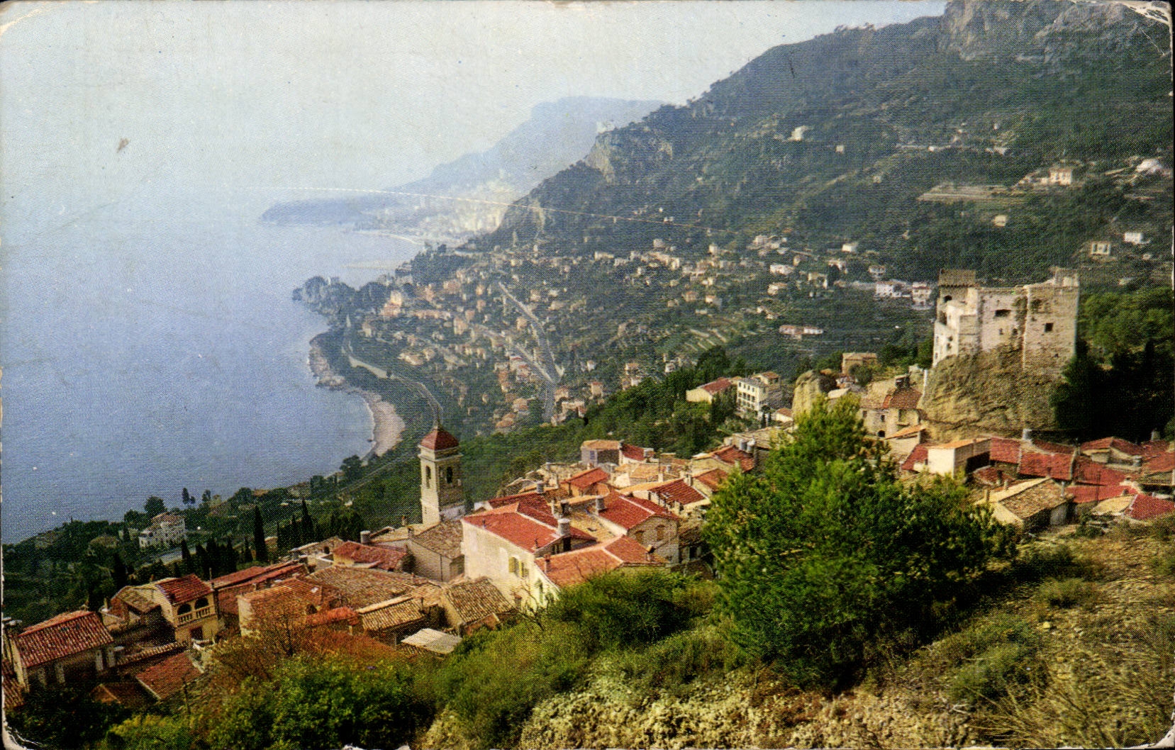 CPA Vue generale de Roquebrune Village et son vieux chateau feodal du 10 eme