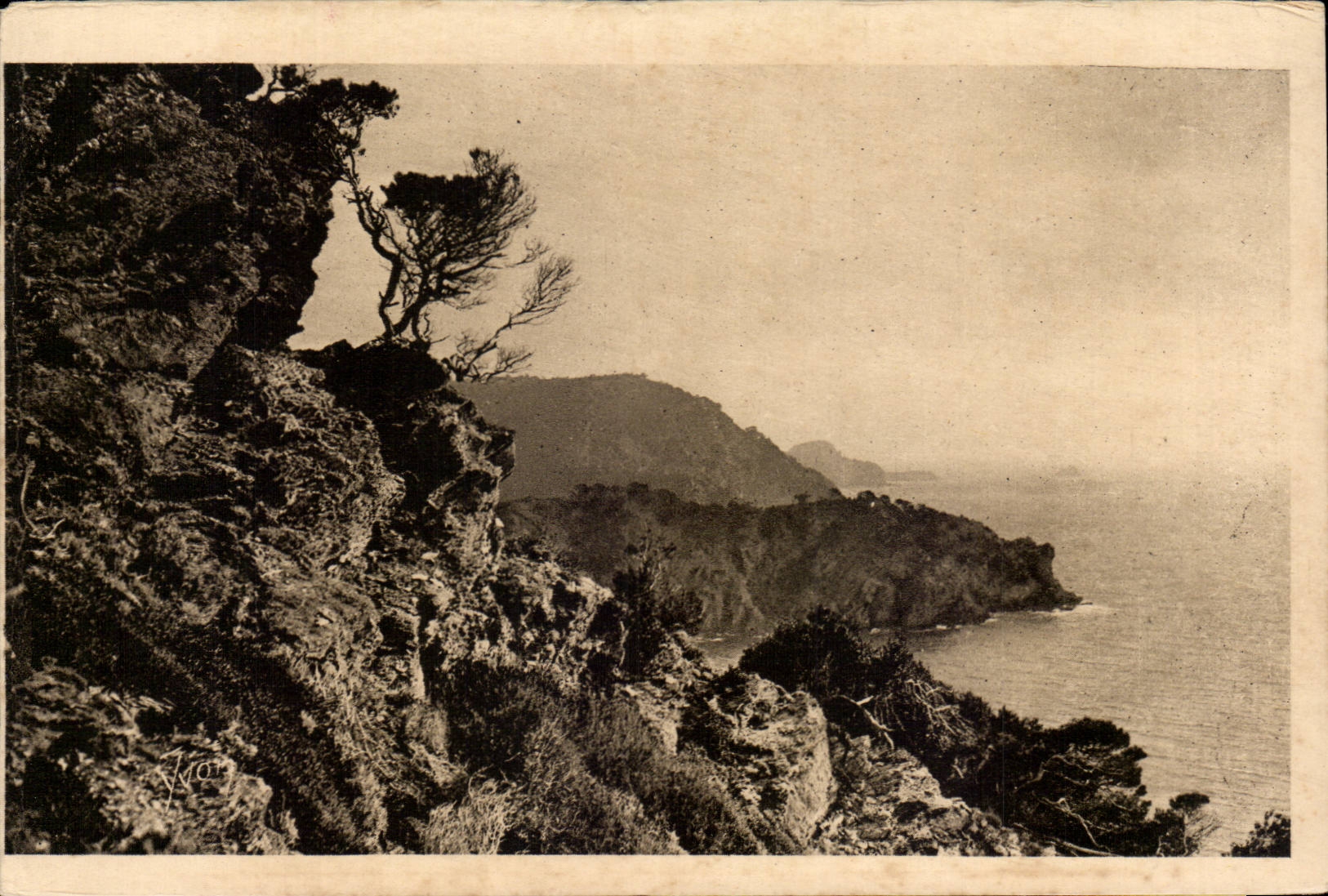 Les iles d'Hyeres CPA Porquerolles Vue sur la pointe de l'Oustaou de Diou et le grand Seraine