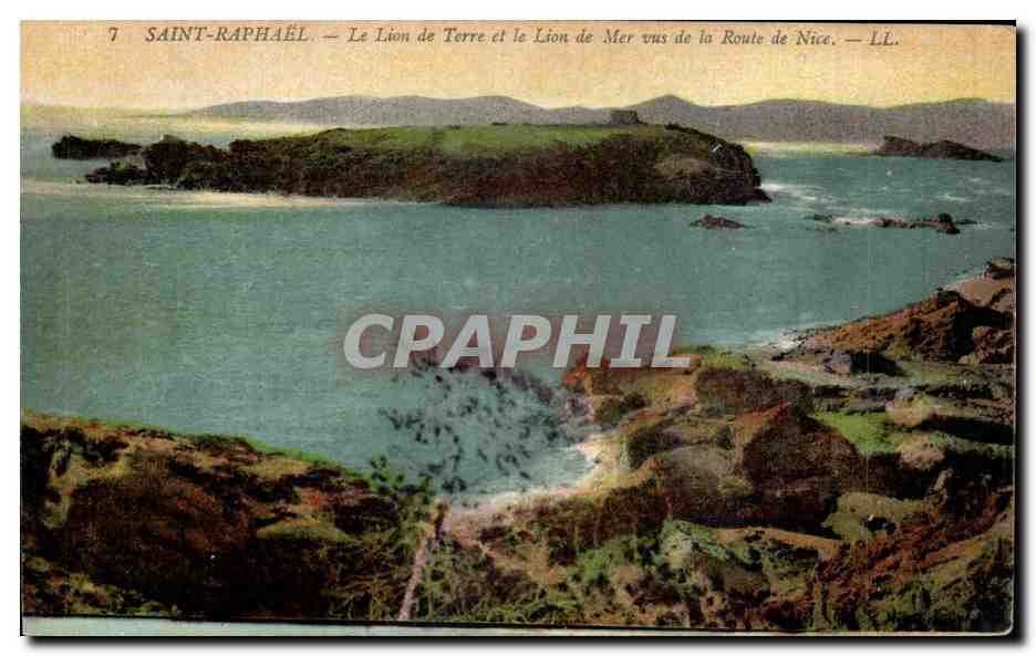 Saint-Raphaël — Le Lion de Terre et le Lion de Mer vus de la Route de Nice — LL.