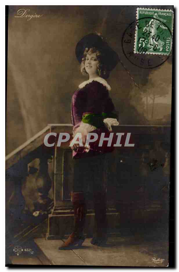 Femme en costume élégant — studio Dorgère — n° 452
