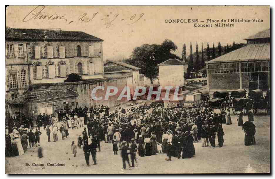 Confolens - Place de l'Hotel de Ville - Concert Militaire - CPA 