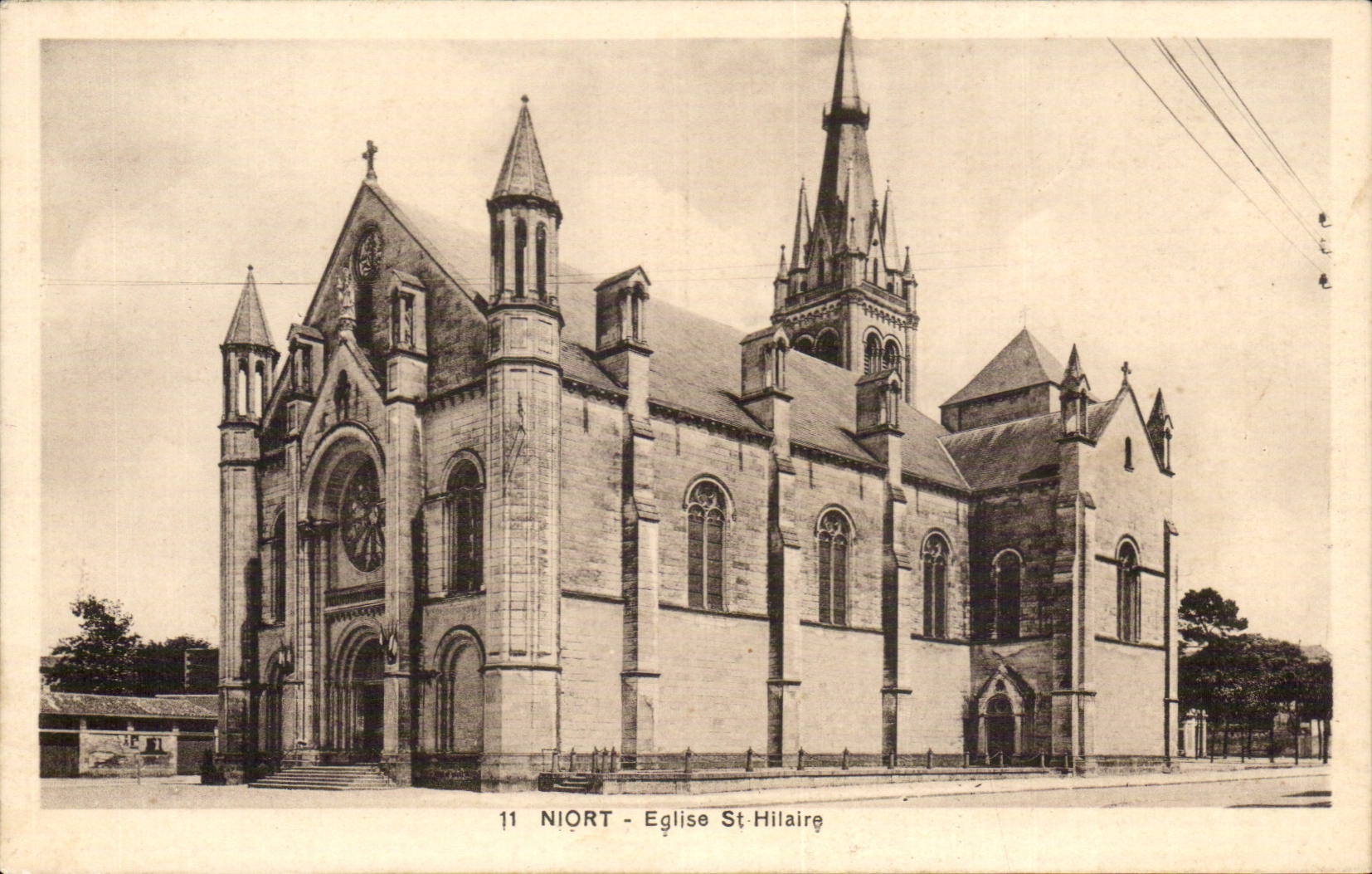 Niort - Kirche Saint-Hilaire — Ansicht des kirchlichen Gebäudes