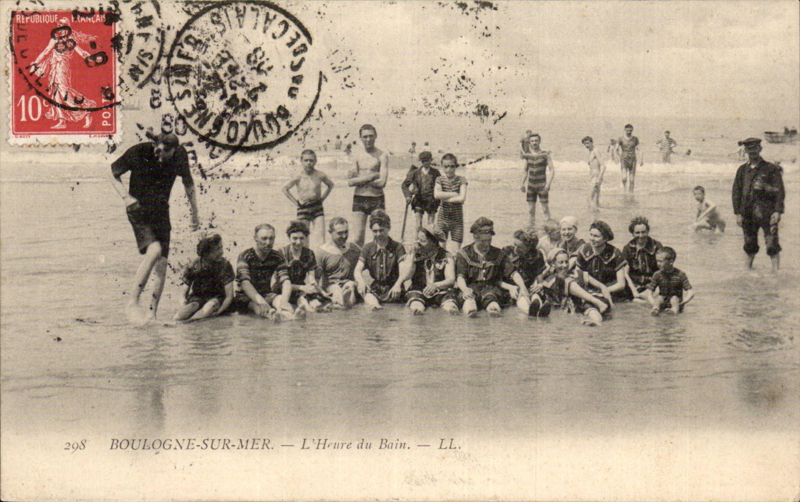 Boulogne sur Mer - L'Heure du Bain CPA 