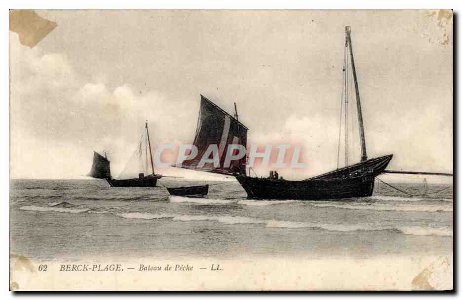 Berck Plage - Bateau de Peche - Fishing Boat - CPA 
