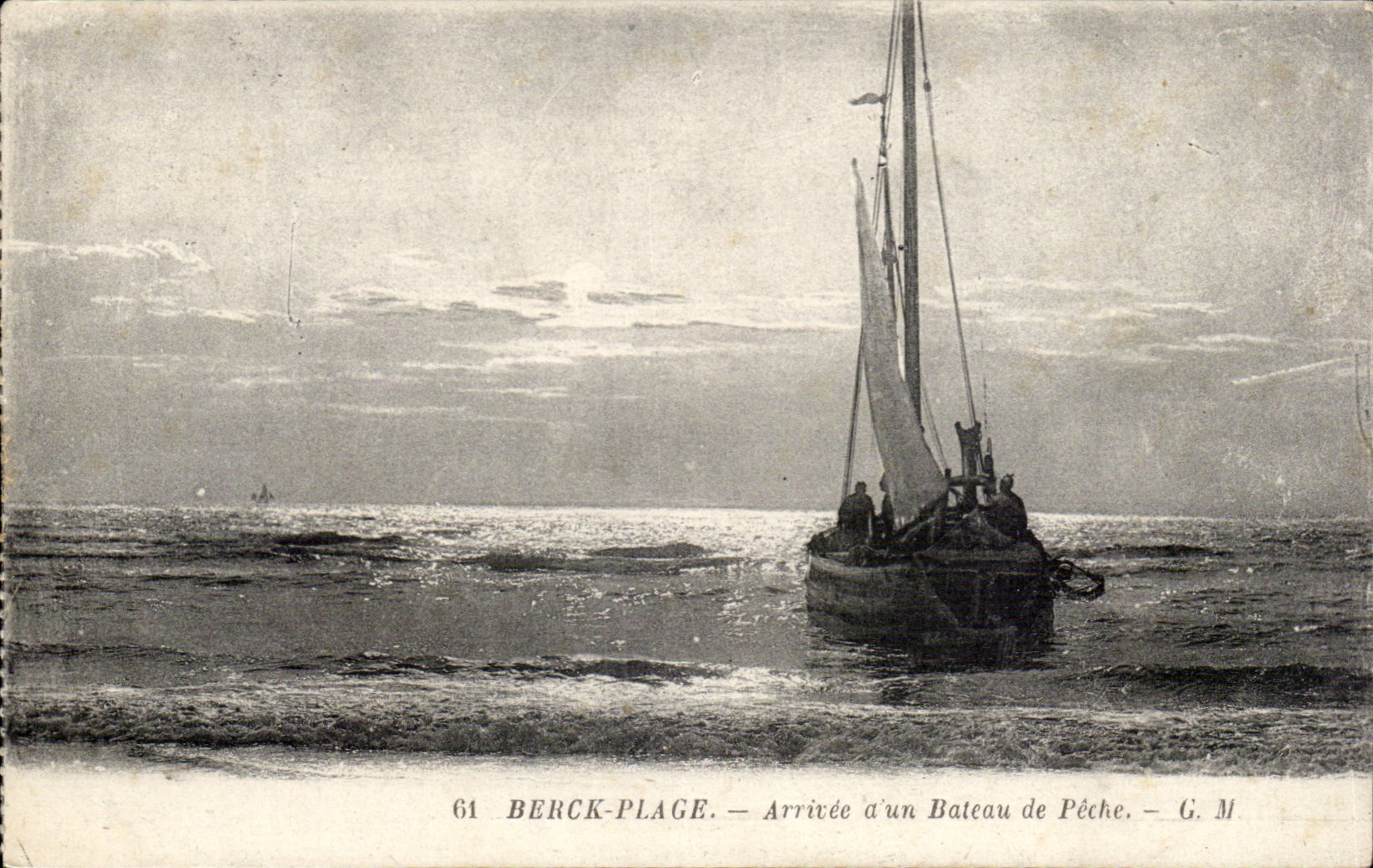 Berck Plage - Arrivee d'un bateau de Peche - Fishing Boat - CPa„ 