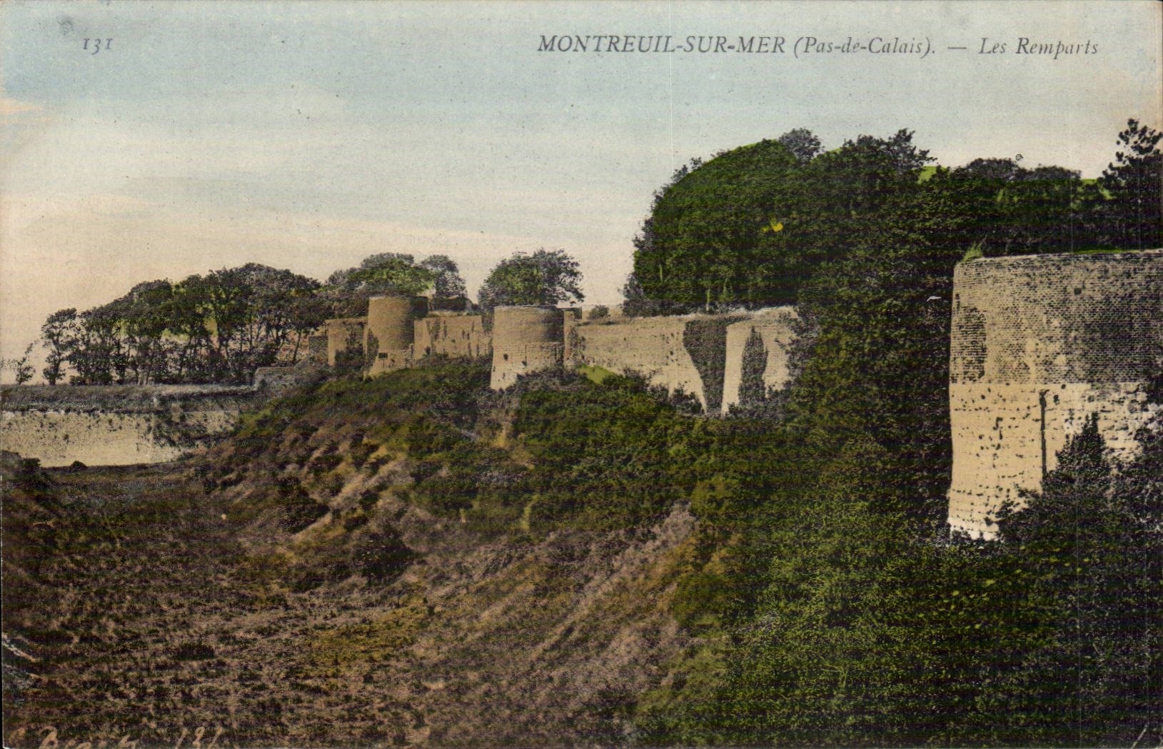 Montreuil sur Mer - Les Remparts - CPA 