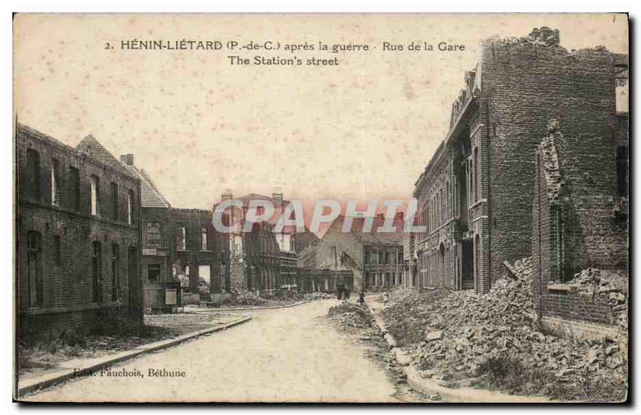 Henin Lietard - apres la Guerre - Rue de la Gare - CPA 