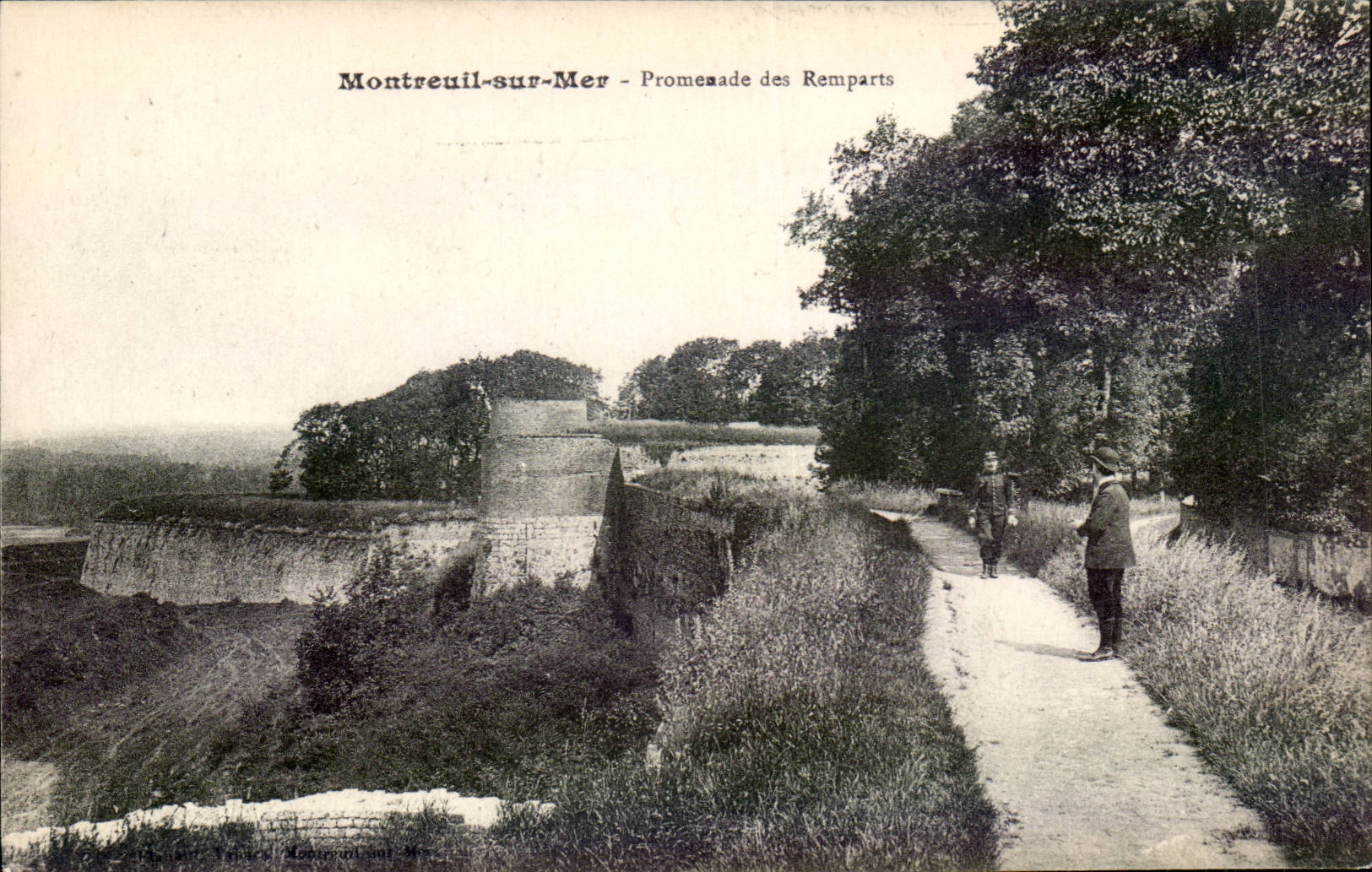 Montreuil sur Mer - Promenade des Remparts - CPA 