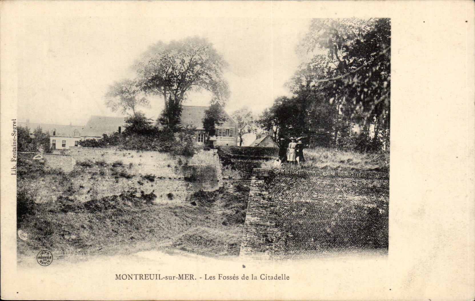 Montreuil sur Mer - Les Fosses de la Citadelle CPA 
