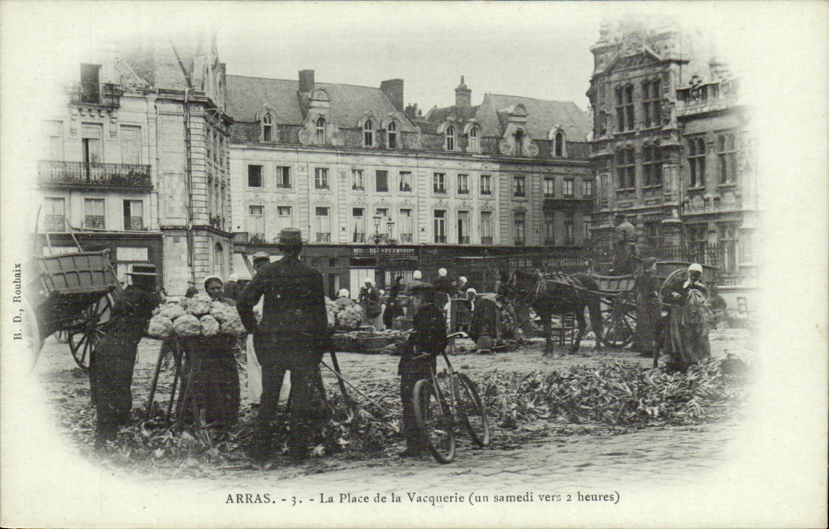 Arras - La Place de la Vacquerie - samedi vers 2 heures - velo - cyclisme CPA TOP