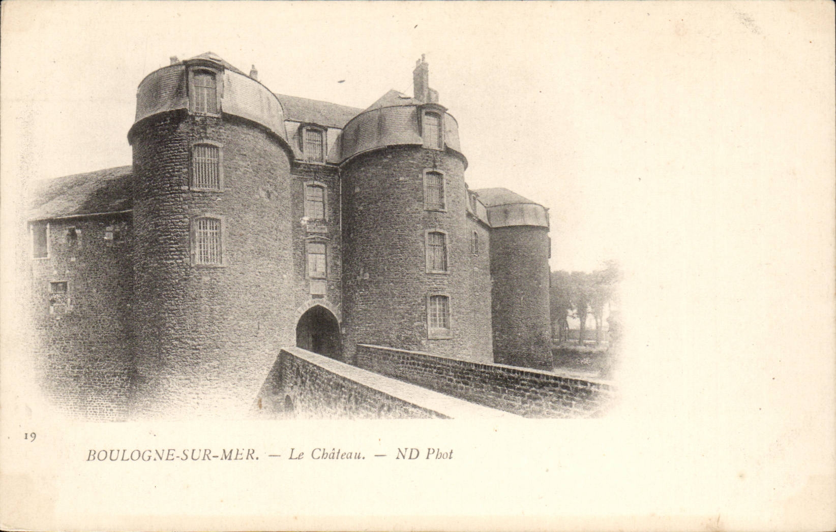 Boulogne sur Mer - Le Chateau CPA 