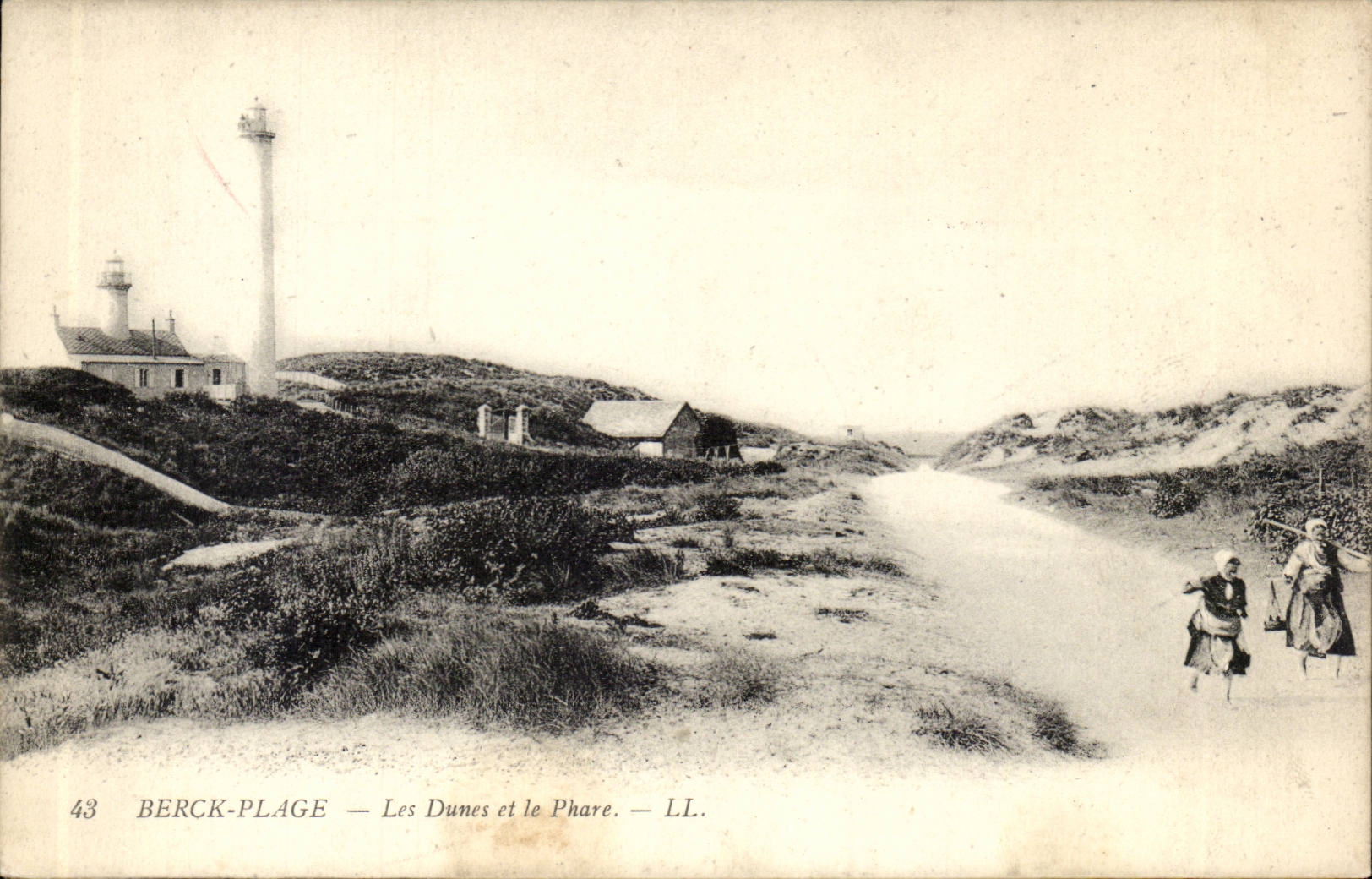 Berck Plage - Les Dunes et la Phare CPA (phare lighthouse)