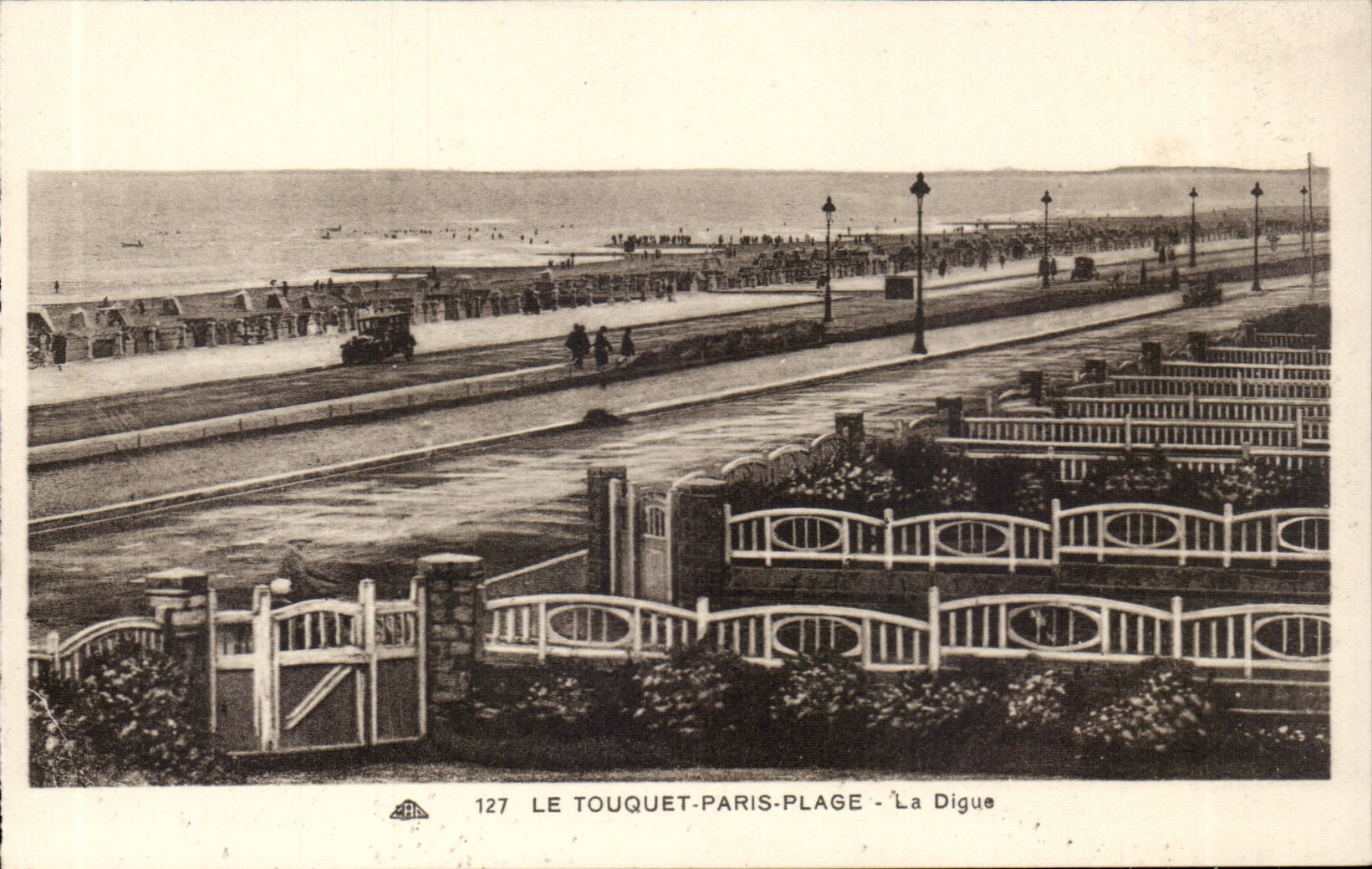 Le Touquet-Paris-Plage - La Digue — éditeur CPAPHIL, n° de série 127
