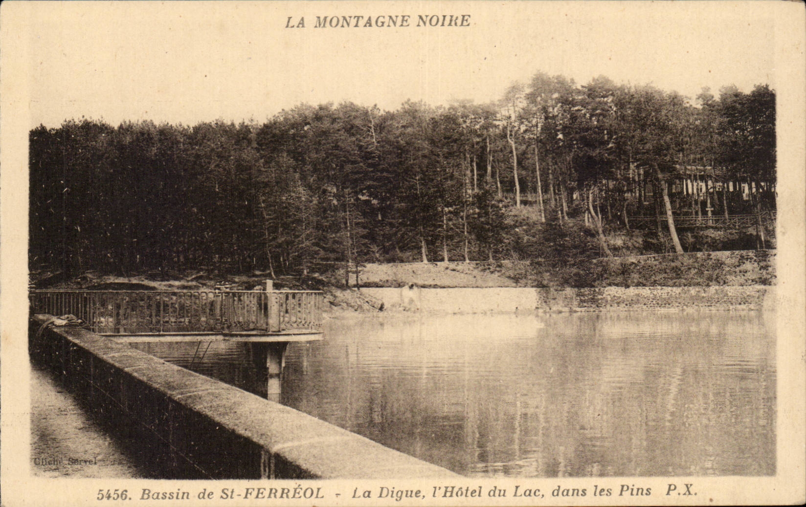 Bassin de St-Ferréol — La Digue, l'Hôtel du Lac, dans les Pins — Olléchi Sarcel