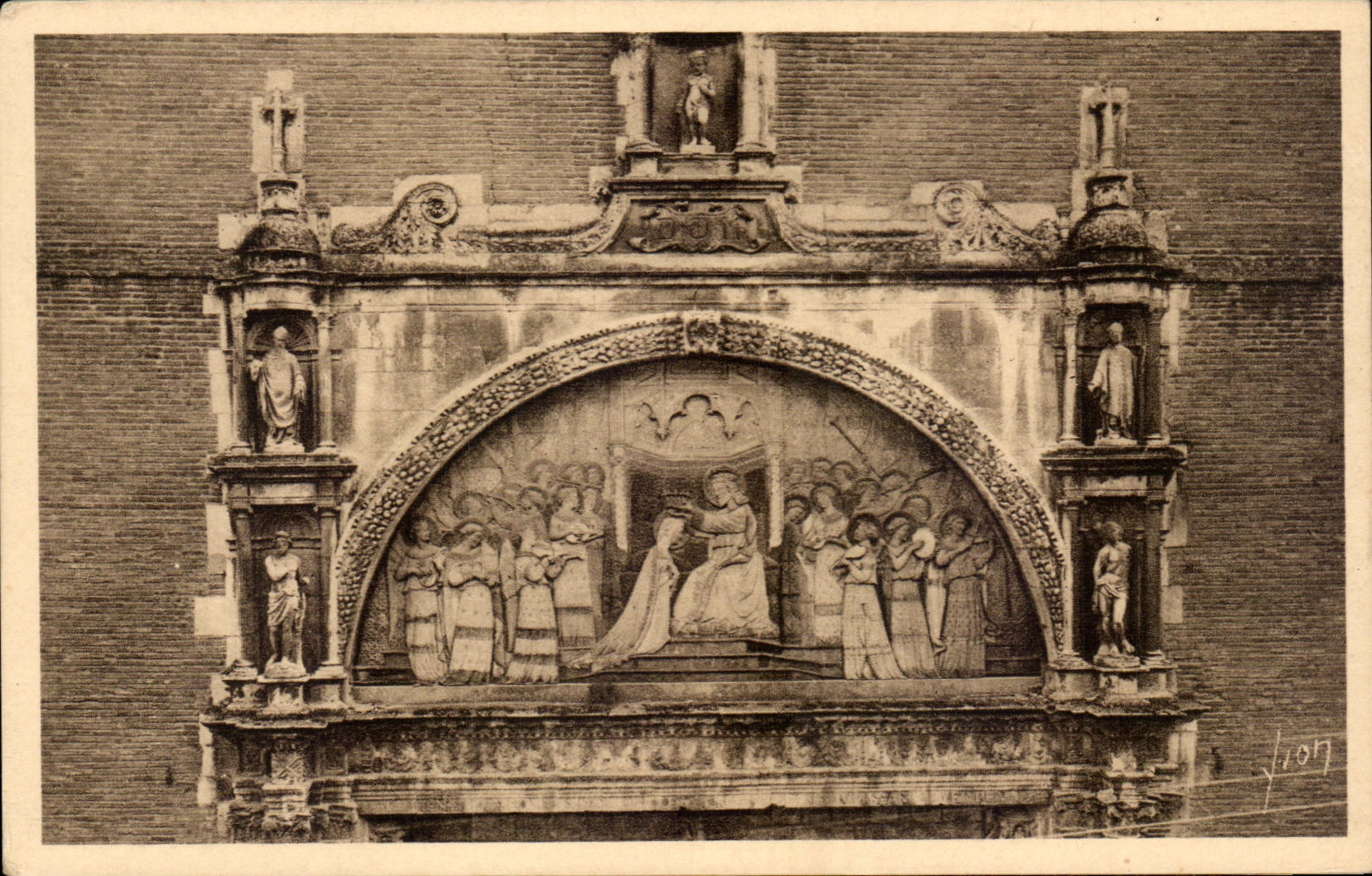 Toulouse (Haute-Garonne) — Façade de l'Église de la Dalbade — Le Couronnement de la Vierge