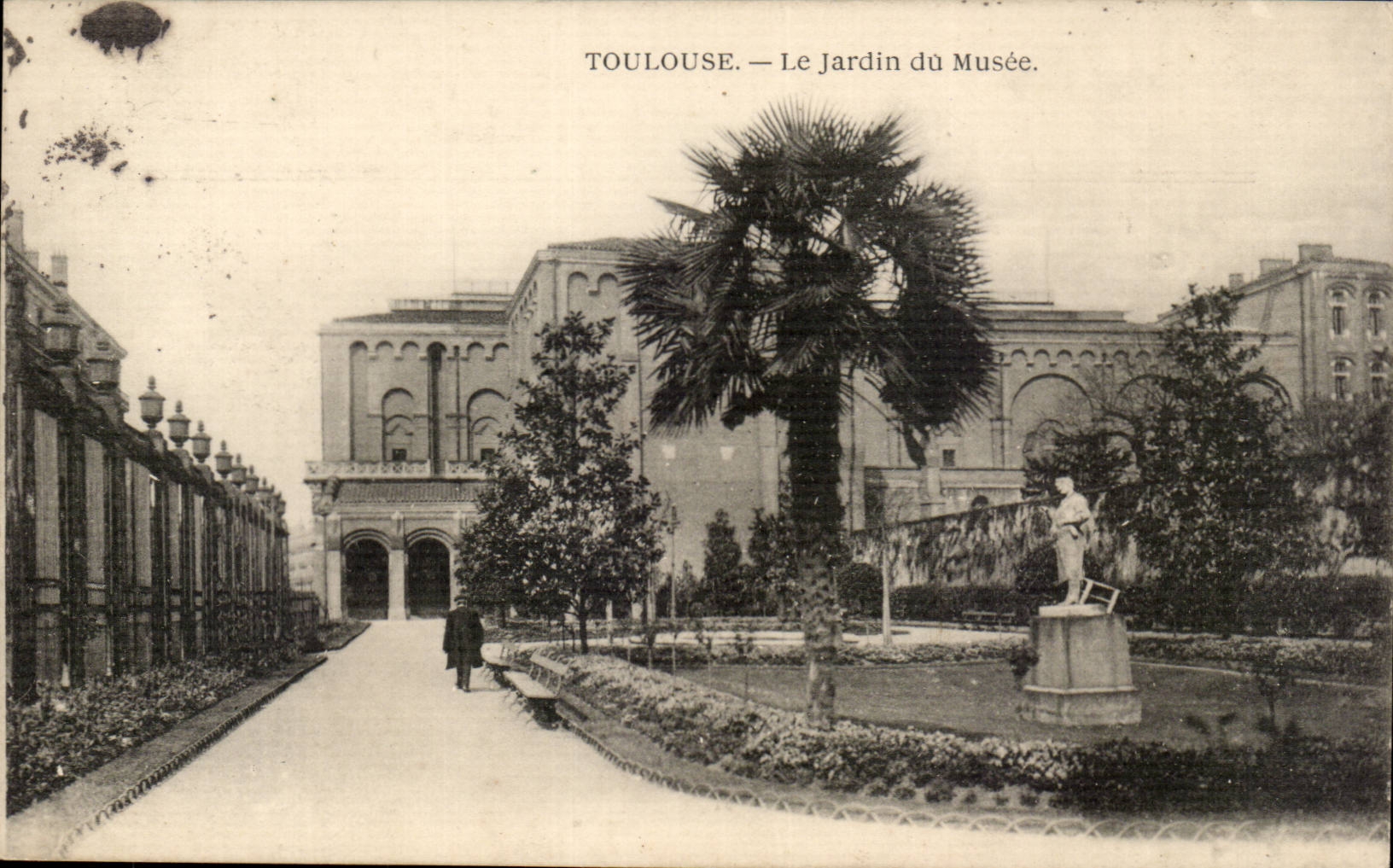 Toulouse - Le Jardin du Musee - CPA 