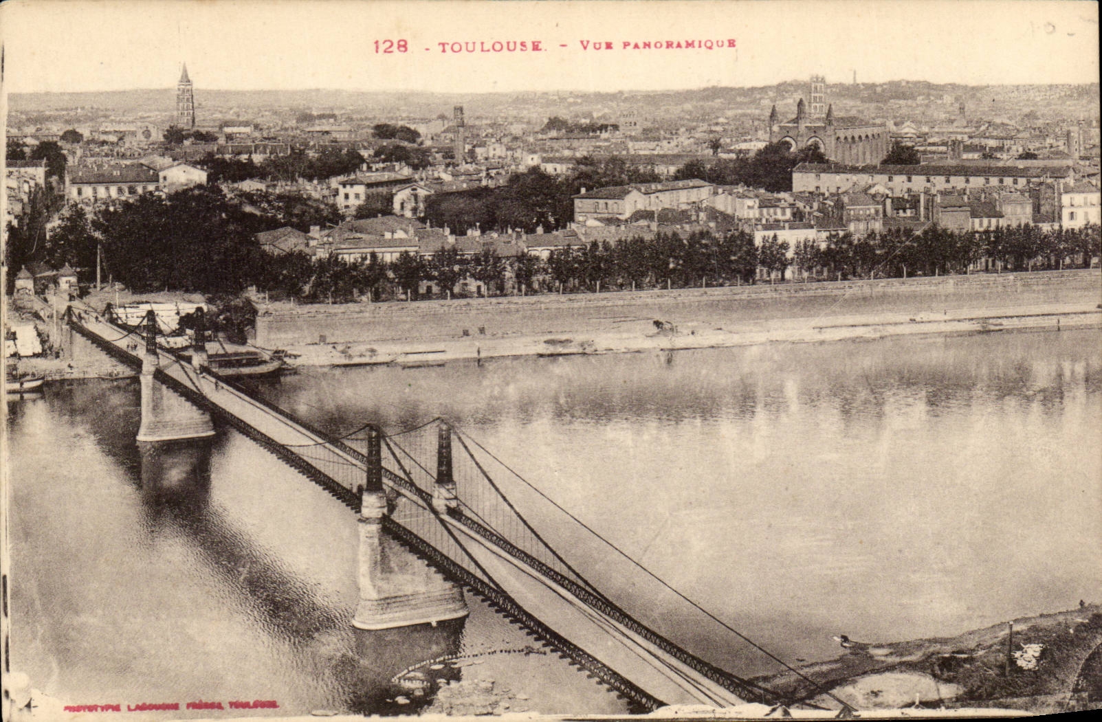 Toulouse - Vue panoramique — éditeur Labeume Frères, n° 128
