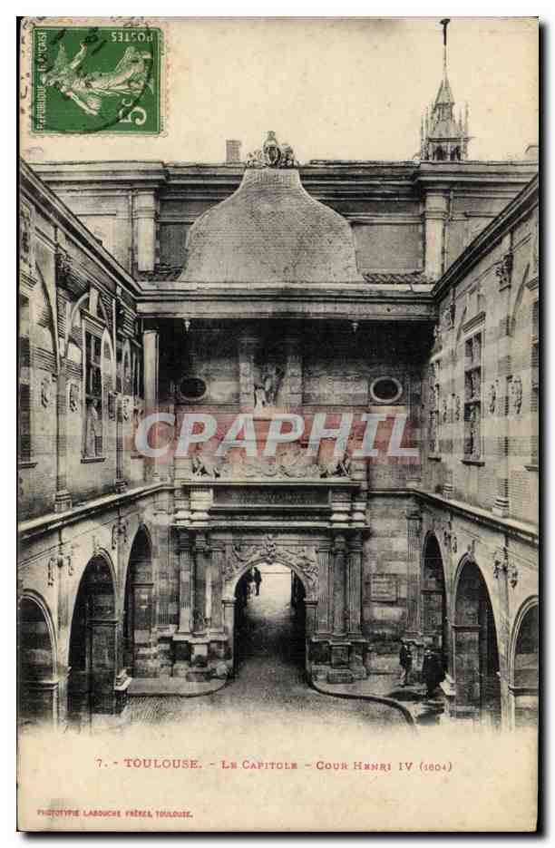 Toulouse - Le Capitole Cour HenriIV - CPA 