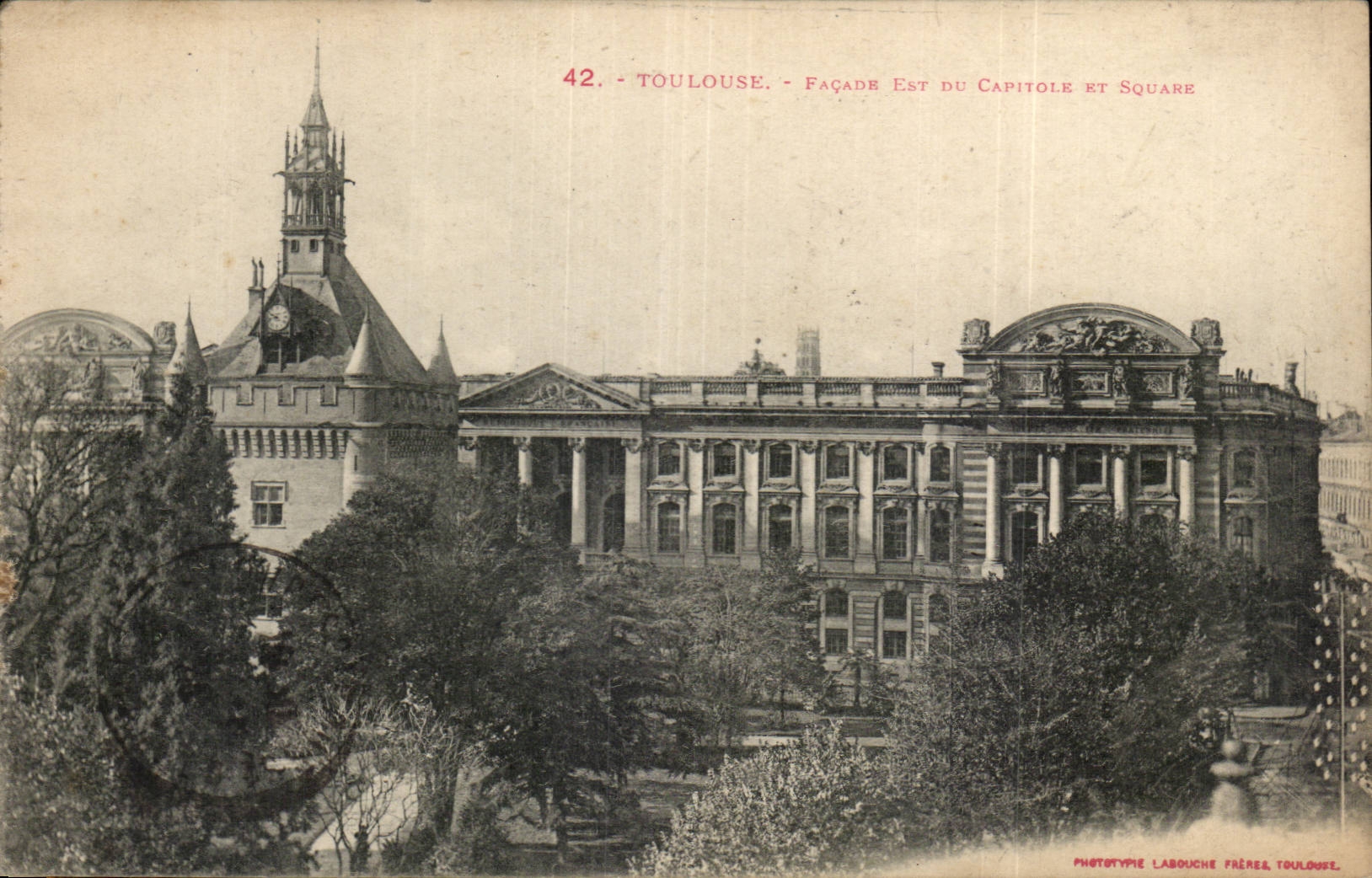 Toulouse - Facade Est du Capitole et Square CPA 