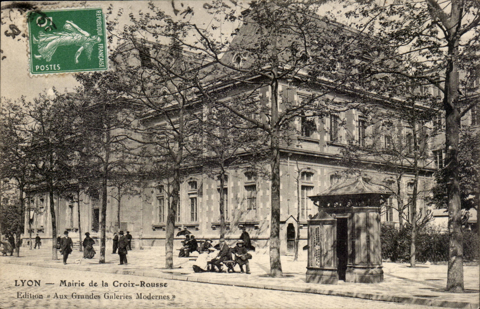Lyon - Mairie de la Croix Rousse - CPA 