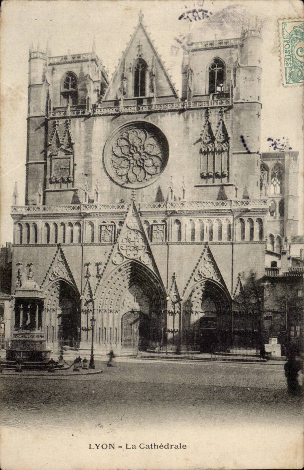 Lyon - La Cathedrale - CPA 
