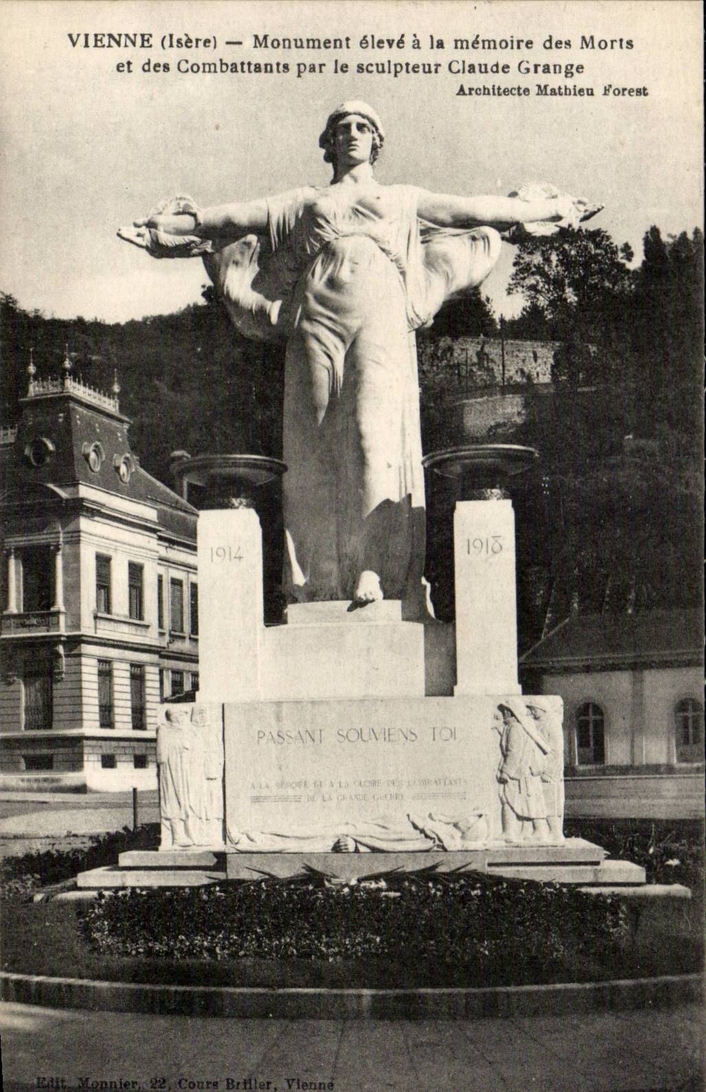 Vienne - Monument eleve a la Memoire des Morts - CPA 