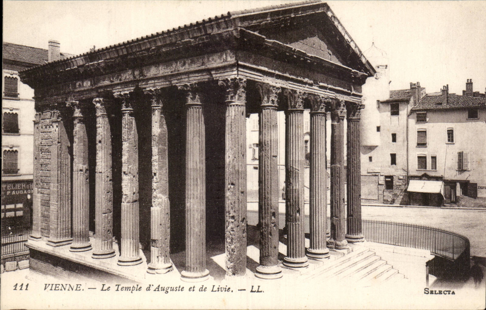 Vienne — Le Temple d'Auguste et de Livie — Selecta, n° 111