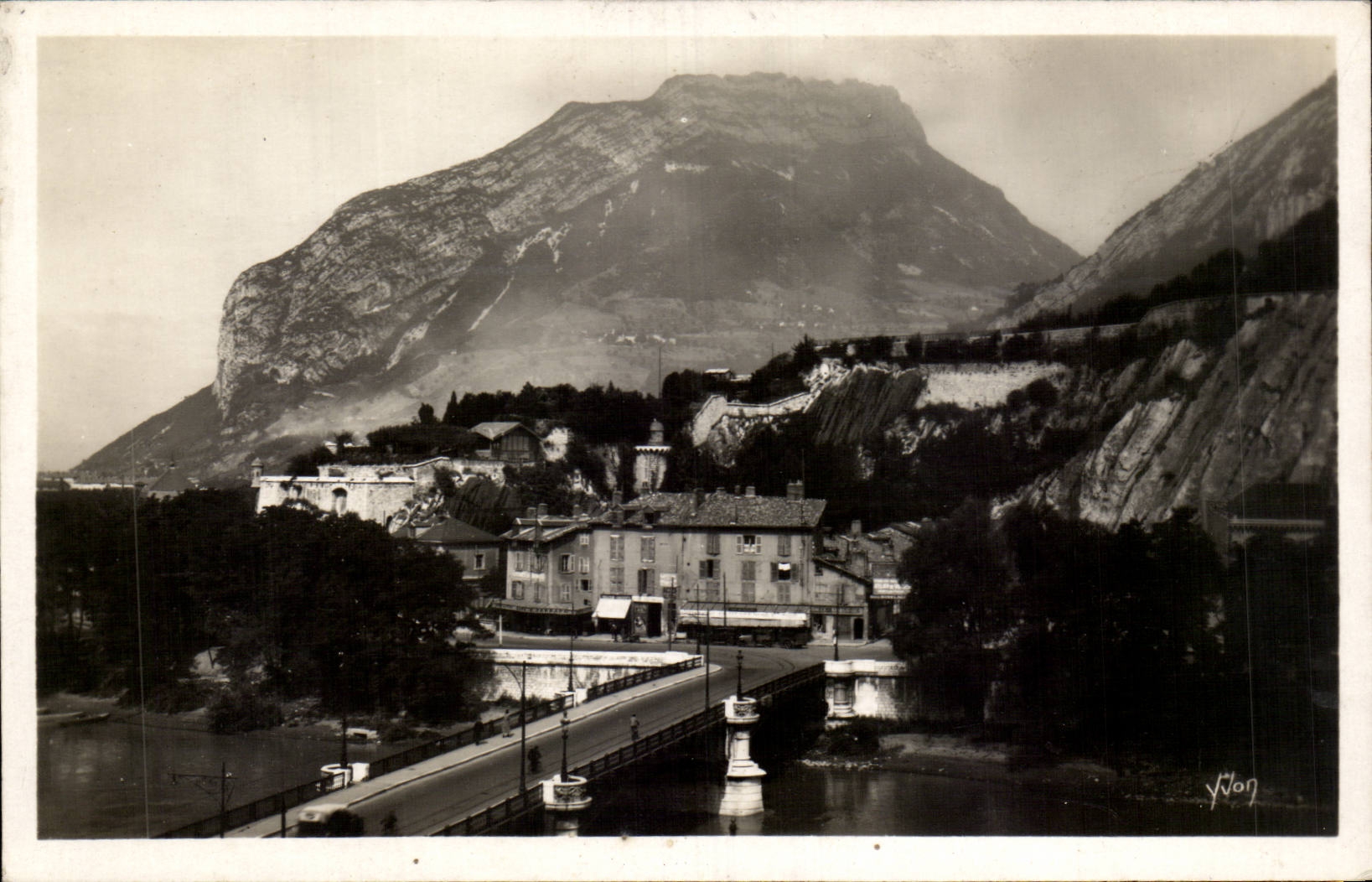 Grenoble - Le Pont de France et le casque de Neron - CPA 