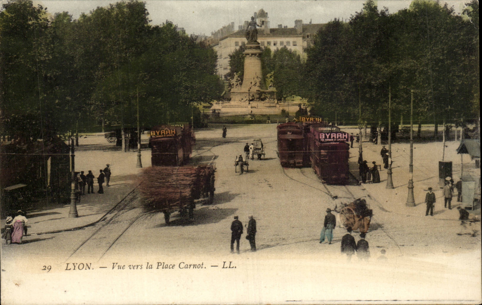 Lyon - Vue vers la Place Carnot - CPA 