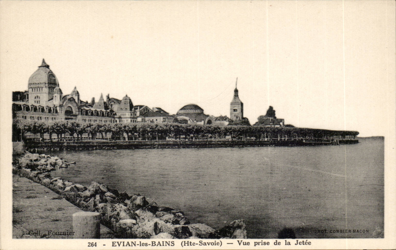 Evian les Bains - Vue prise de la Jetee - CPA 