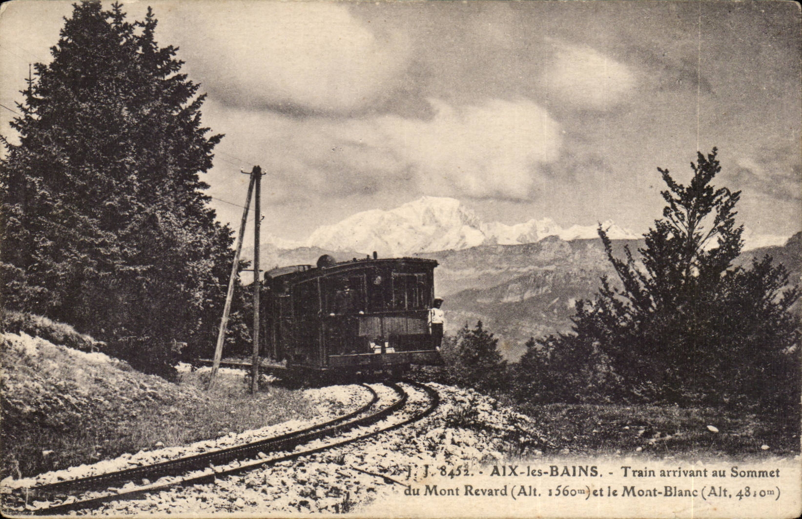 Aix les Bains - Train arrivant au Sommet du Mont Revard - - CPA 
