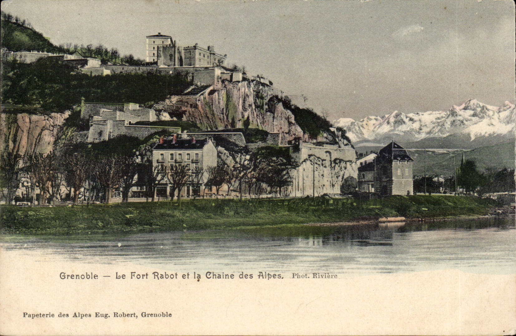 Grenoble — Le Fort Rabot et la Chaîne des Alpes — Phot. Rivière