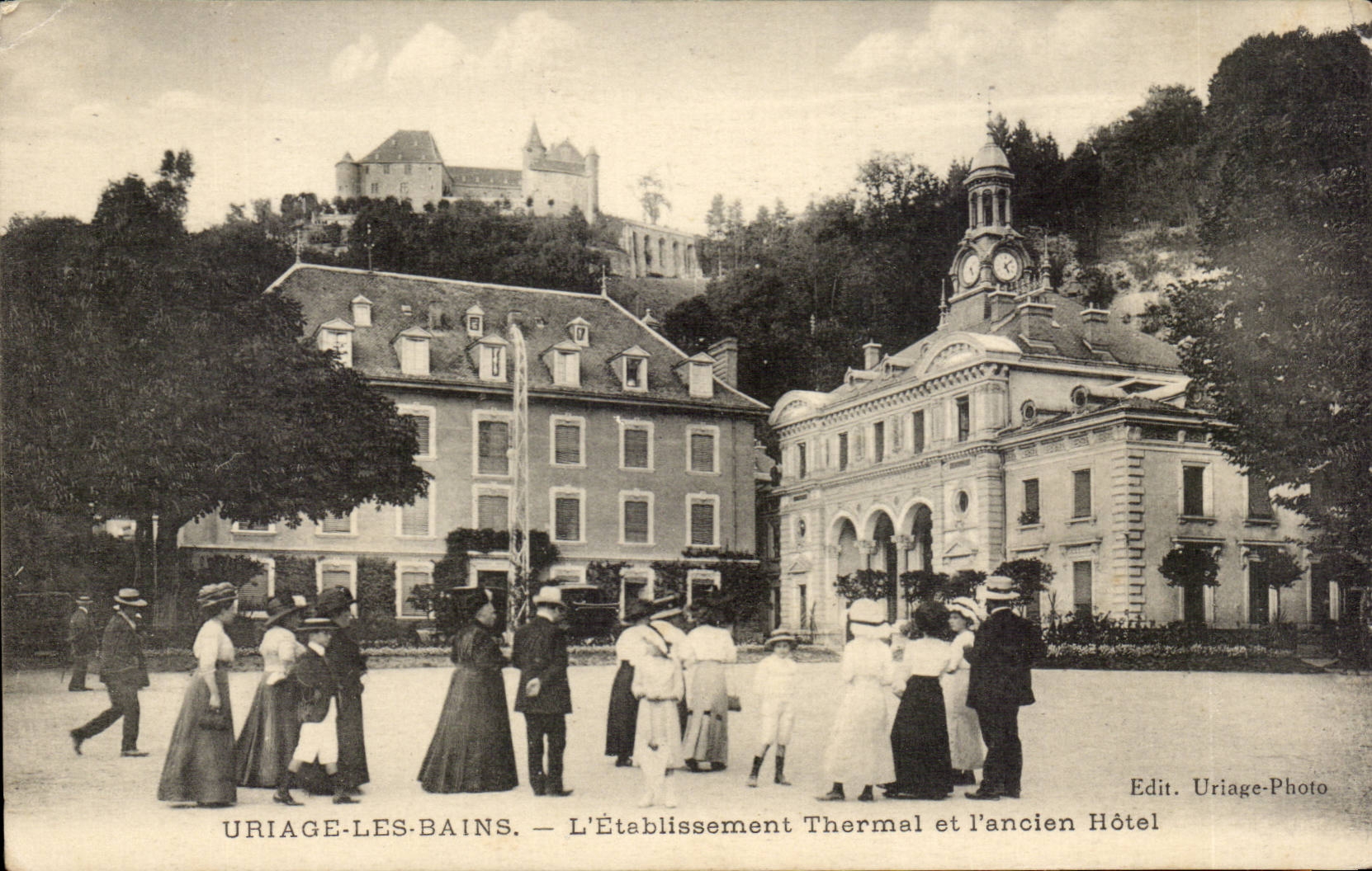 Uriage-les-Bains — Das Thermalbad und das alte Hotel — Edit. Uriage-Photo