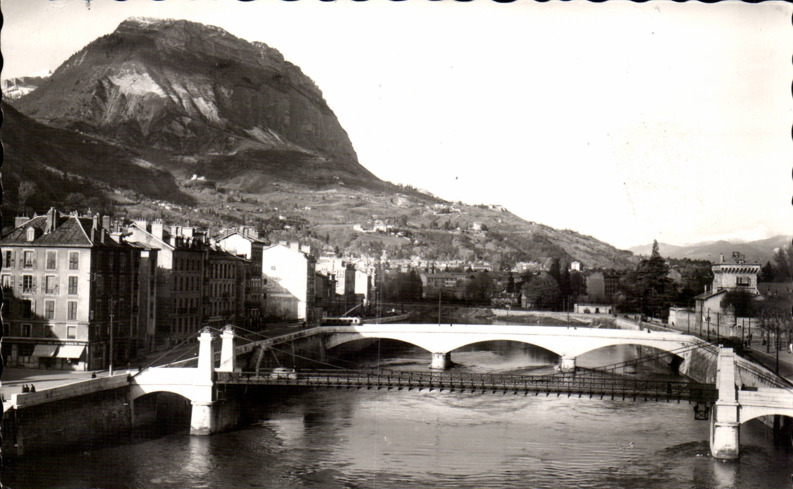 Grenoble - Les Quais - Les Ponts - Le St Eynard - CPA 
