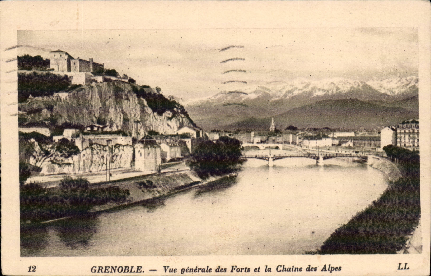 Grenoble — Vue générale des Forts et la Chaîne des Alpes — LL
