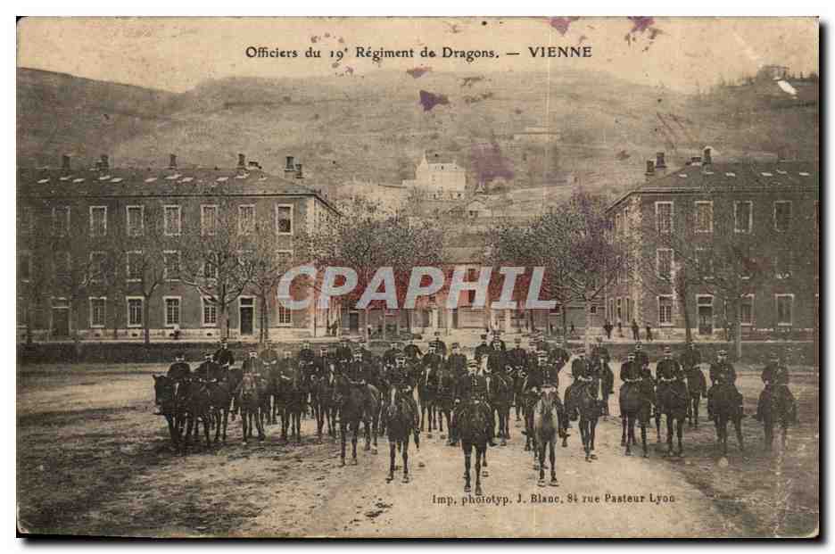 Vienne - Officiers de 10 Regiment de Dragons - Militaria - CPA 