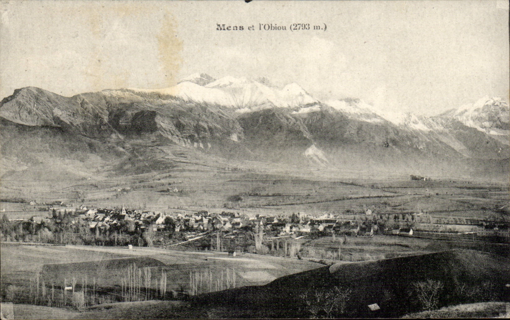 Mens et l'Obiou (2793 m.) — vue panoramique — éditeur non identifié
