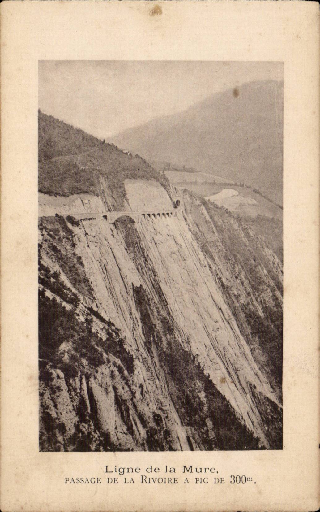 Ligne de la Mure — Passage de la Rivoire à pic de 300m — sans éditeur ni numéro visible