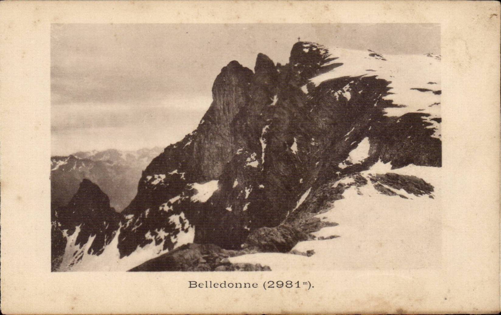 Belledonne (2981m) — Montagne enneigée — sans éditeur ni numéro visible