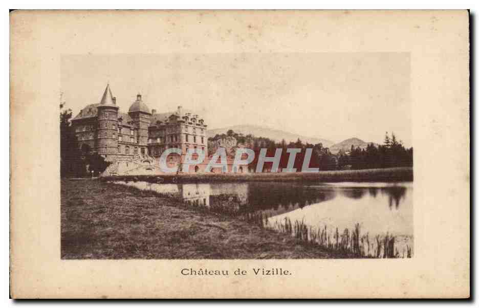 Château de Vizille — vue du château reflété dans un lac, avec montagnes en arrière-plan — éditeur non identifié