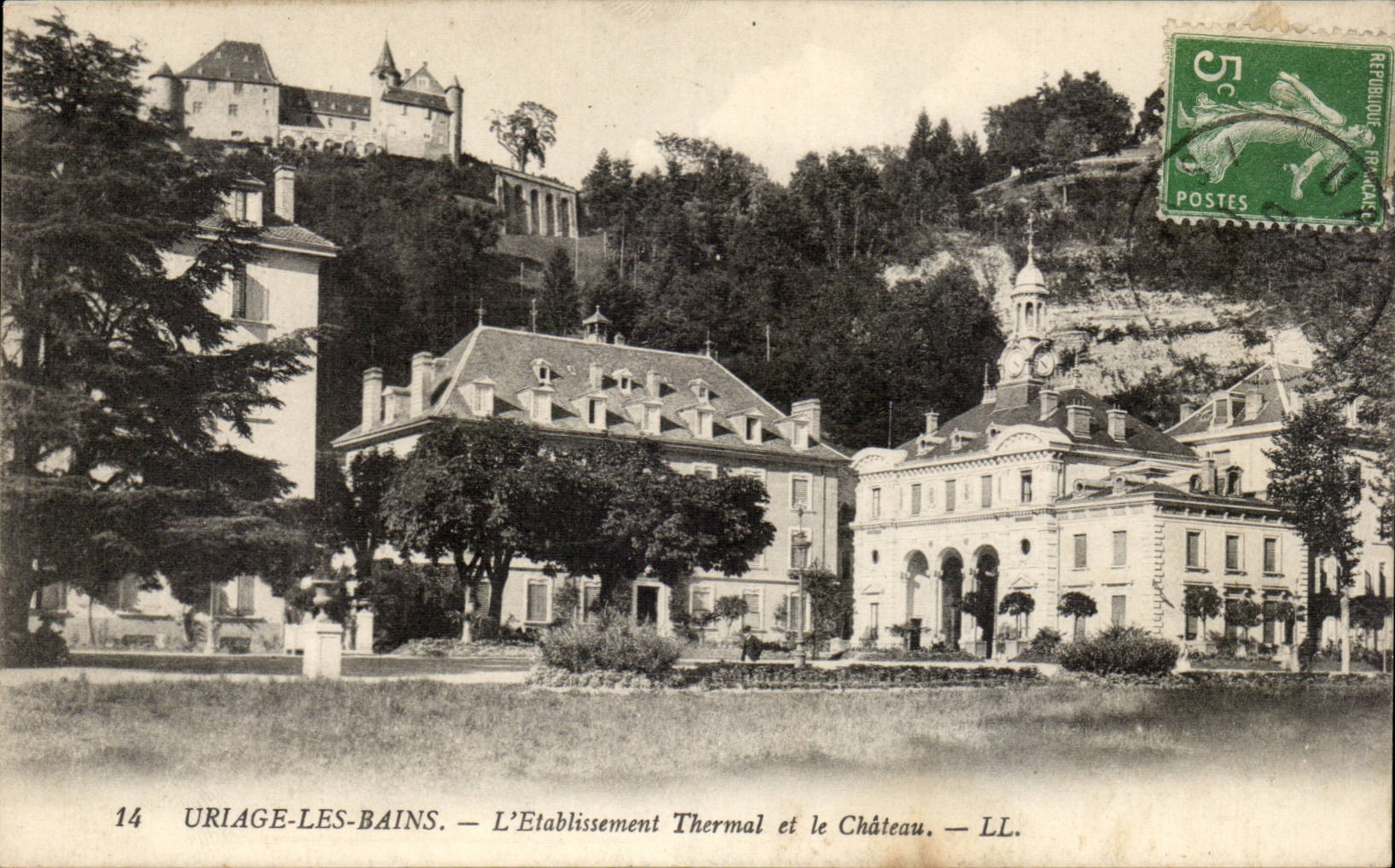 Uriage les Bains CPA L'etablissement thermal et le chateau
