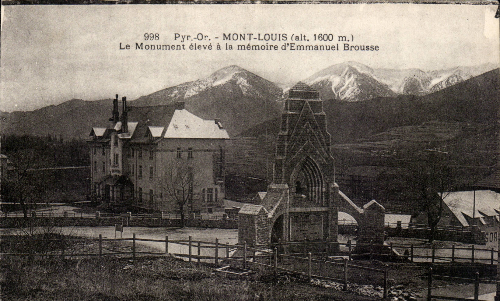CPA Mont Louis Le monument eleve a la memoire d'Emmanuel Brousse